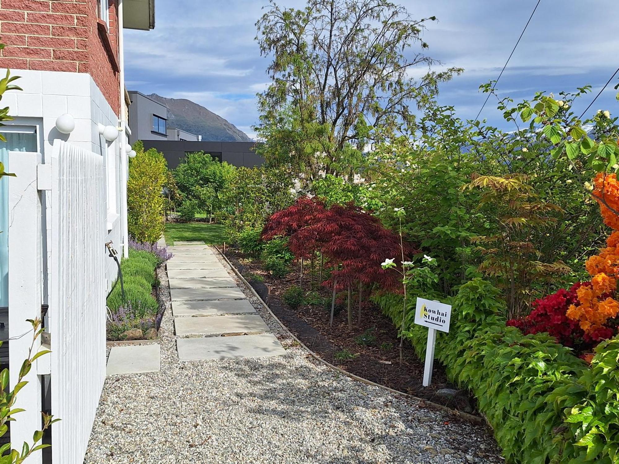 Kowhai Studio -Private Opposite Golf Course In Central Wanaka Apartment Exterior photo